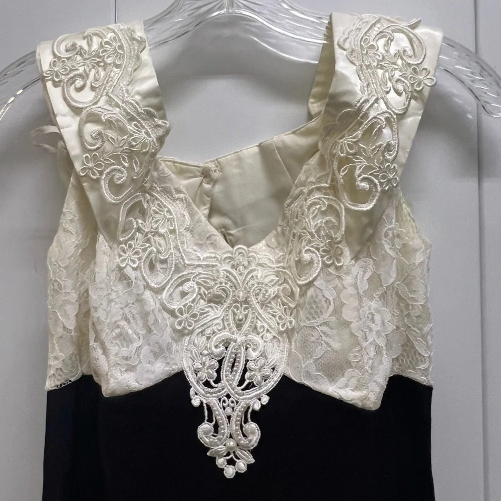 Great Condition Jessica McClintock Juniors Formal Dress - Picture 2 of 5